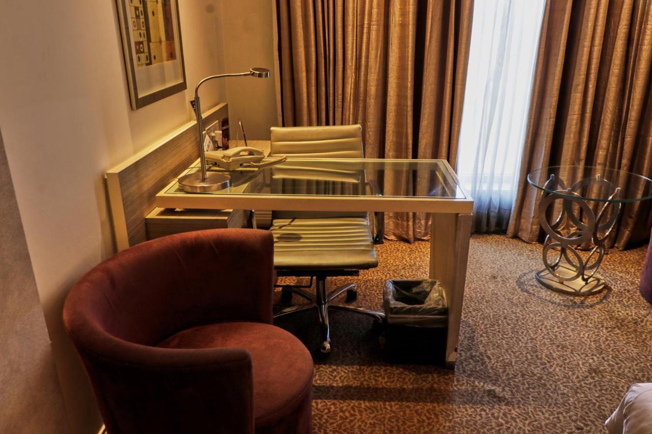 Park Plaza Faridabad Hotell Eksteriør bilde